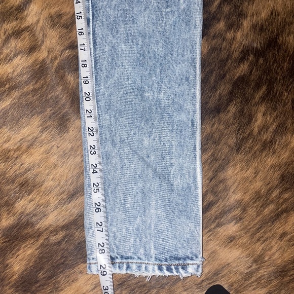 Vintage washed high waisted jeans. - Picture 9 of 9